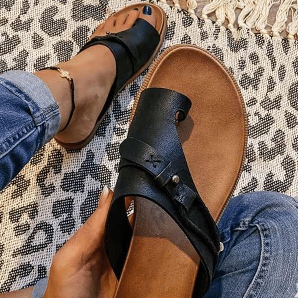 Oferta de esta semana: 49% de descuento en sandalias ortopédicas de primavera y verano con plantilla suave.