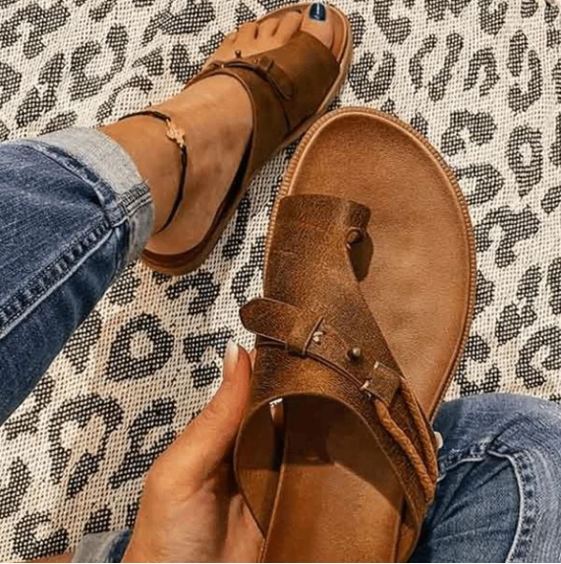 Oferta de esta semana: 49% de descuento en sandalias ortopédicas de primavera y verano con plantilla suave.