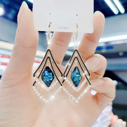 Rhombus Sapphire Earrings [Buy 1 Get 1 Free]