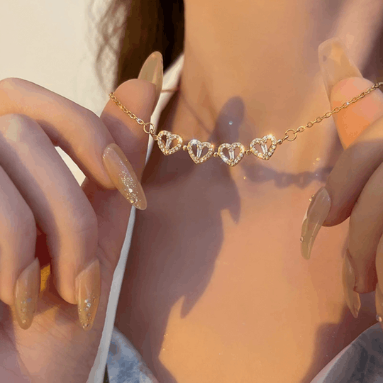 Four-Leaf Heart Shape Necklace